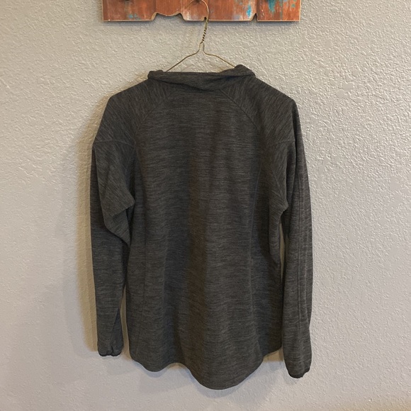 3 quarter zip pullover EUC - Picture 4 of 4